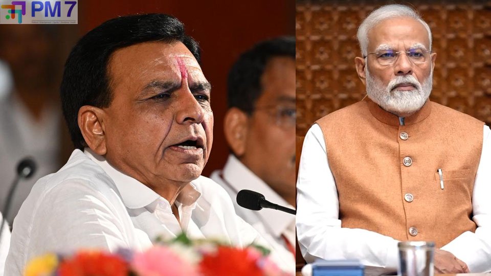 దేశ సైన్యం మోదీ పాదాలకు నమస్కరిస్తుందంటూ.. డిప్యూటీ సీఎం వివాదాస్పద వ్యాఖ్యలు