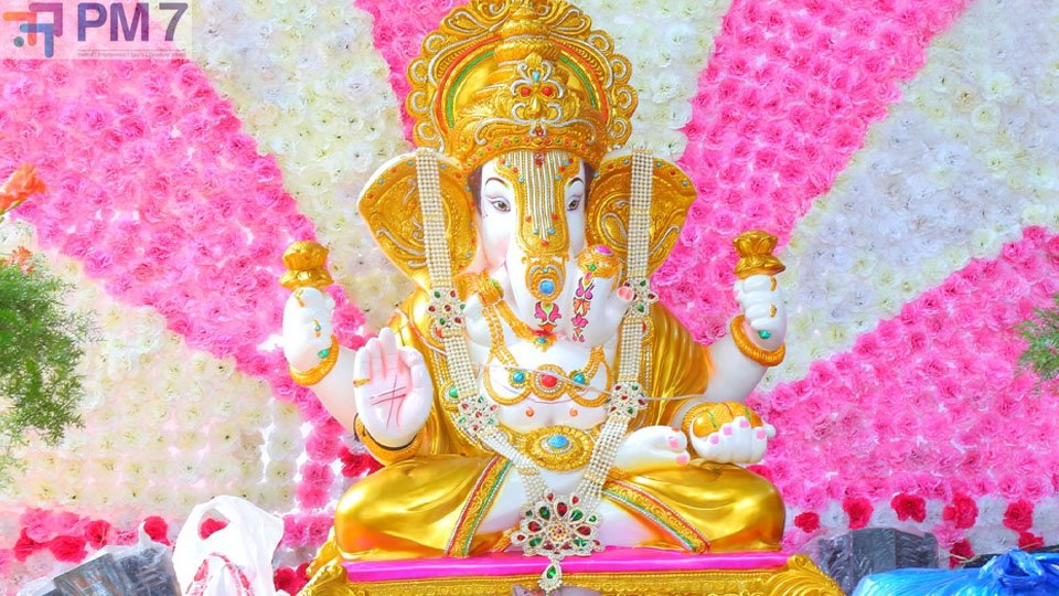 Vinayaka Chavithi 2025 : వినాయక చవితికి రూ.28 వేల కోట్ల వ్యాపారం.. వ్యాపారులకు పండగే!