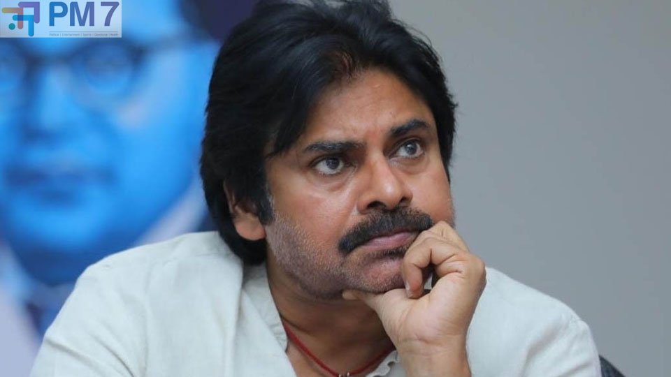 Pawan Kalyan : పవన్ కళ్యాణ్ కు వైరల్ ఫీవర్.. షాక్‌లో అభిమానులు