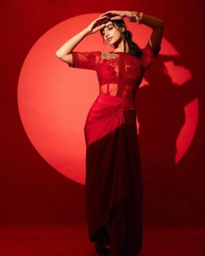 meenakshi chaudhary